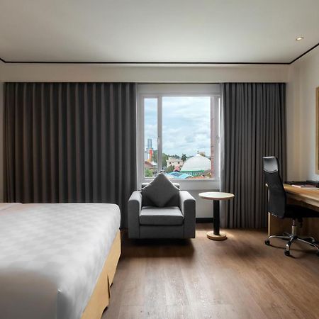 Swiss-Belinn Baloi Batam Nagoya Eksteriør bilde