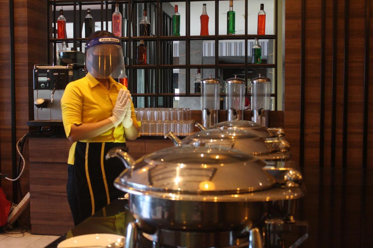 Swiss-Belinn Baloi Batam Nagoya Eksteriør bilde