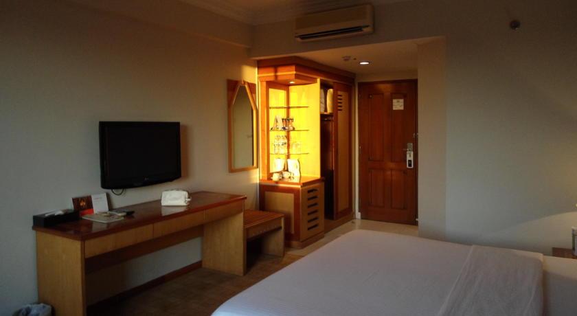 Swiss-Belinn Baloi Batam Nagoya Eksteriør bilde