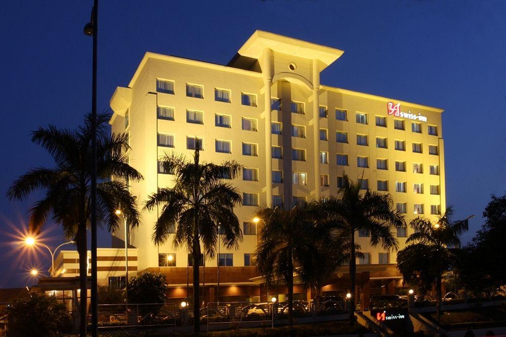 Swiss-Belinn Baloi Batam Nagoya Eksteriør bilde