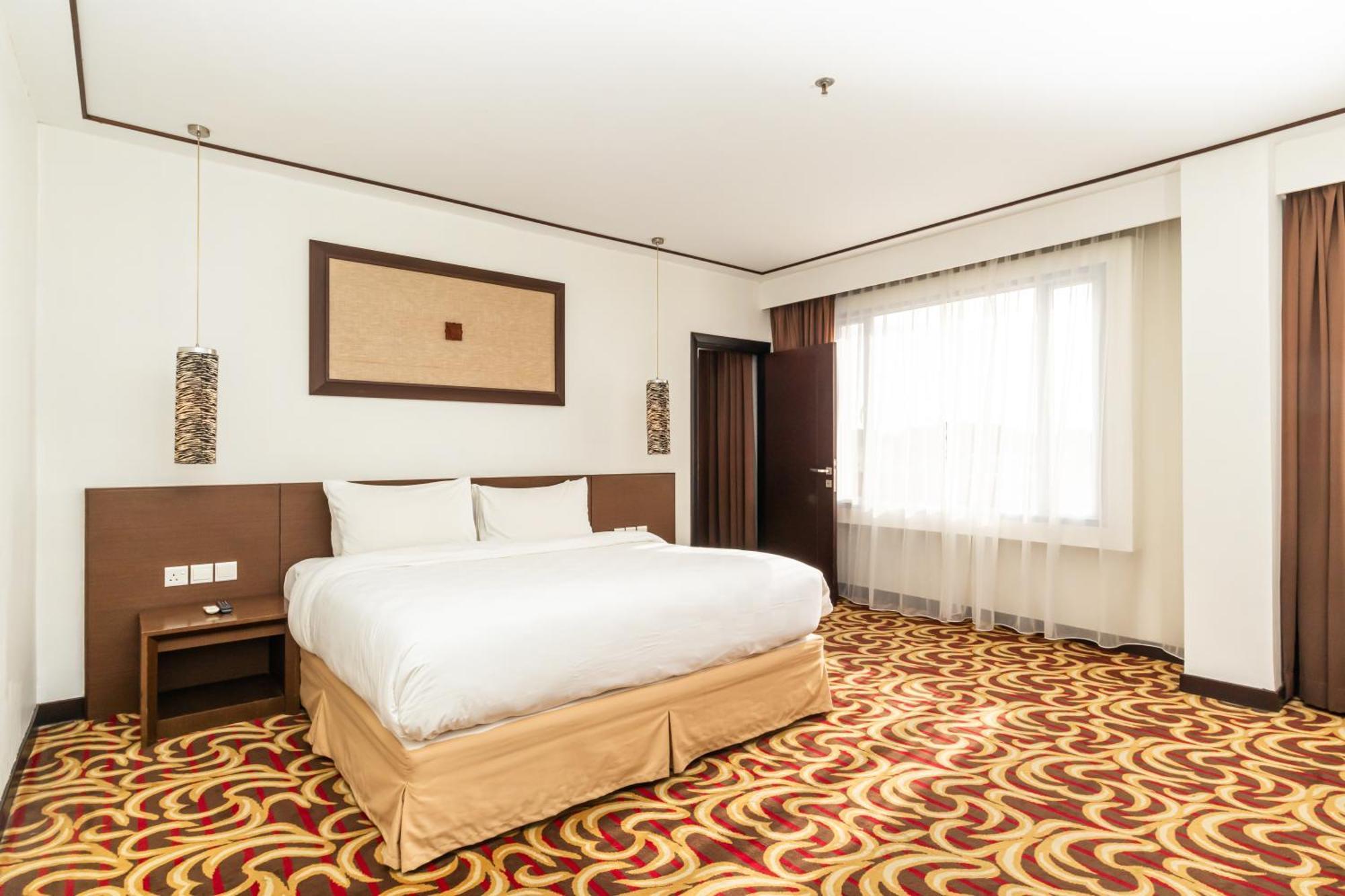 Swiss-Belinn Baloi Batam Nagoya Eksteriør bilde