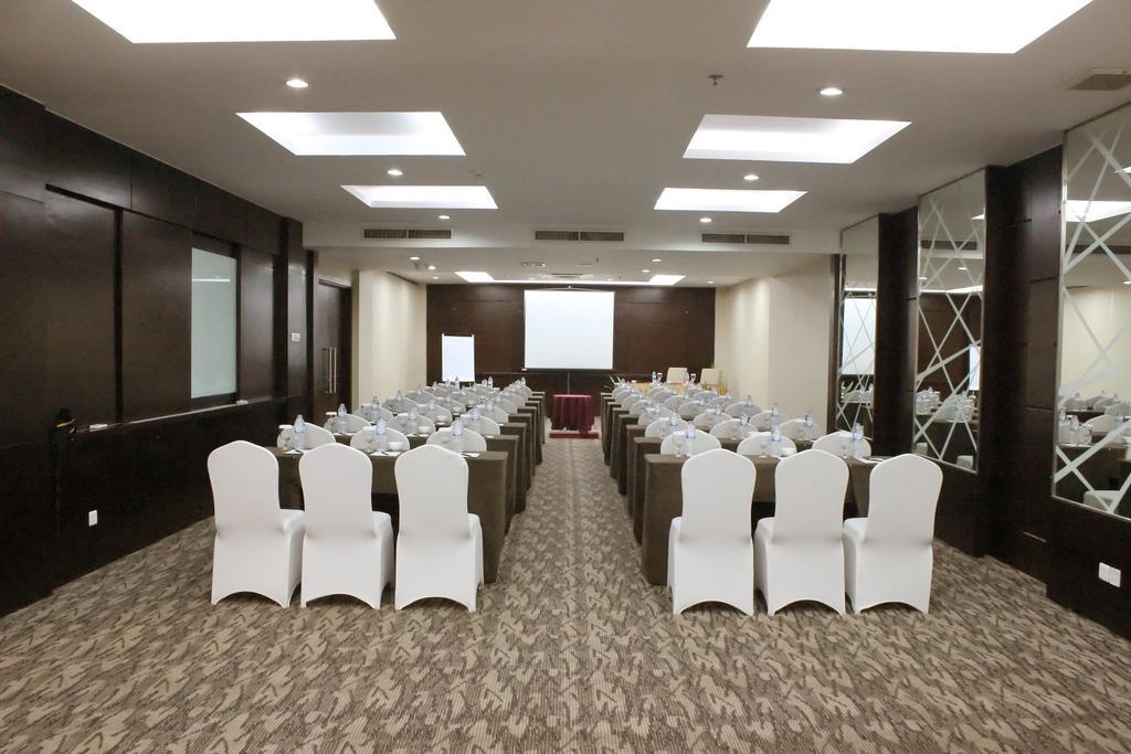 Swiss-Belinn Baloi Batam Nagoya Eksteriør bilde
