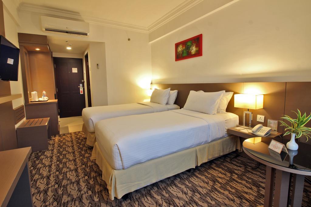 Swiss-Belinn Baloi Batam Nagoya Eksteriør bilde