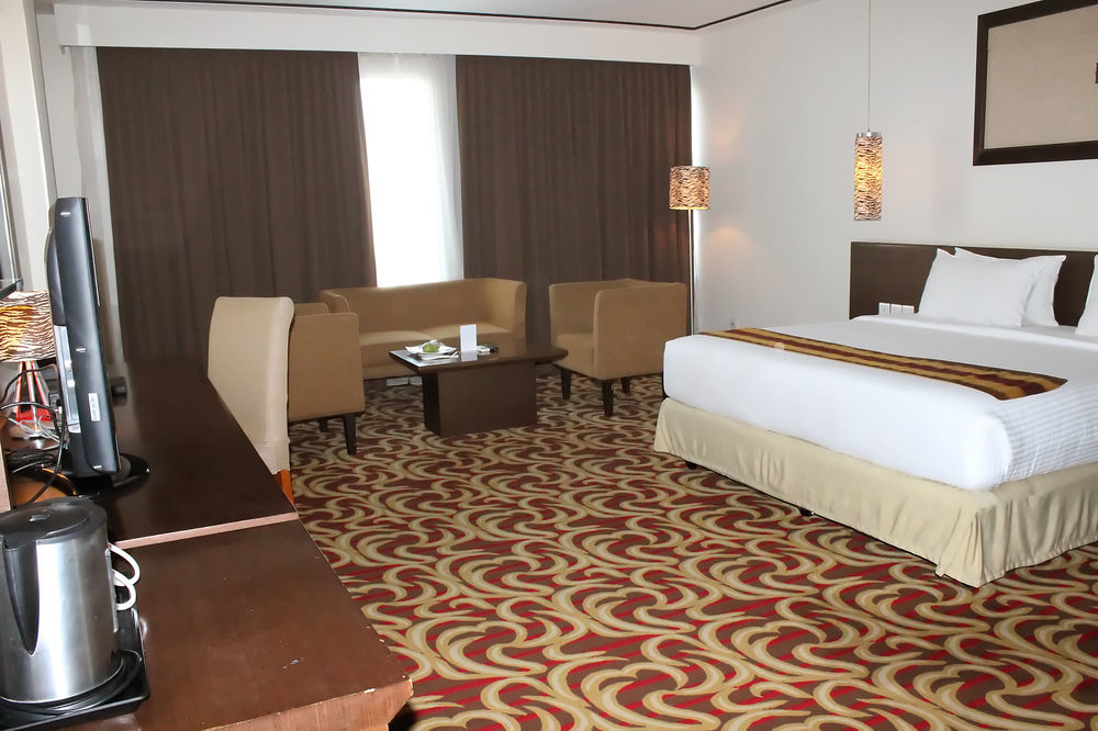 Swiss-Belinn Baloi Batam Nagoya Eksteriør bilde