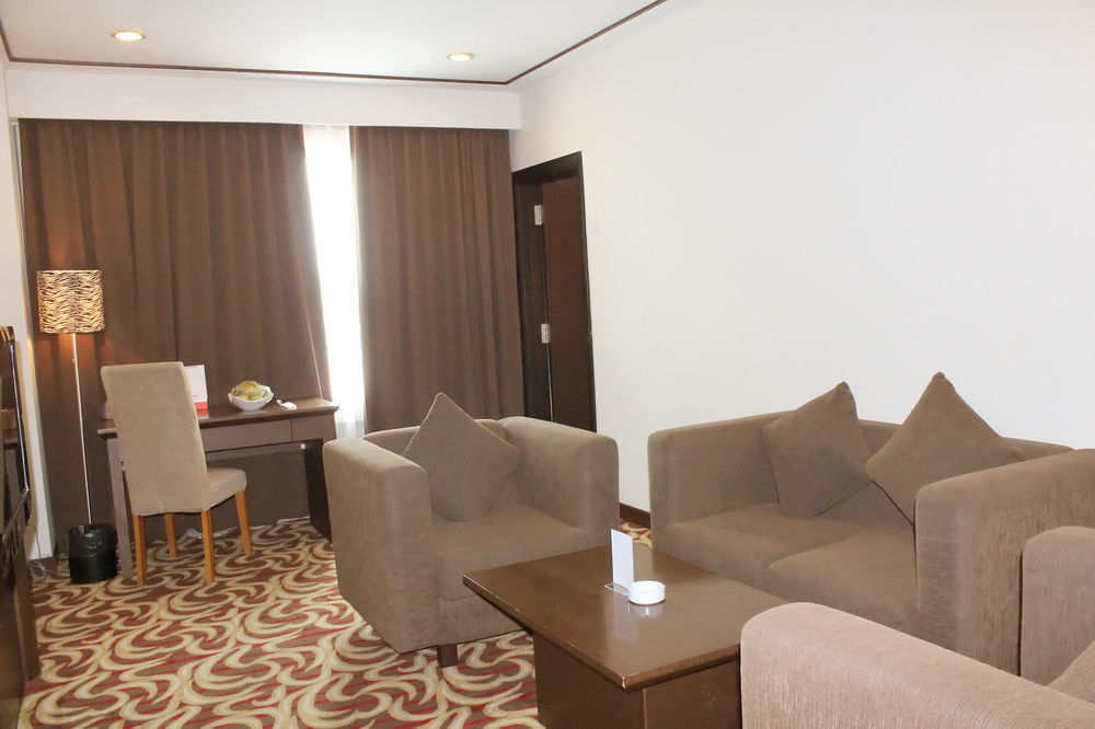 Swiss-Belinn Baloi Batam Nagoya Eksteriør bilde